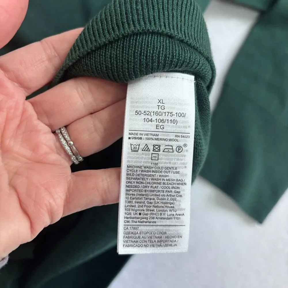 Banana Republic Merino Wool Sweater Mens XL Green V Neck Preppy Long Sleeve EUC